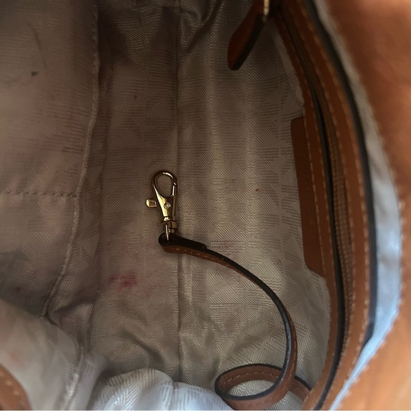 ‼️BF SALE!‼️Michael Kors Jet Set Signature Purse and Wallet Set - Picture 15 of 15